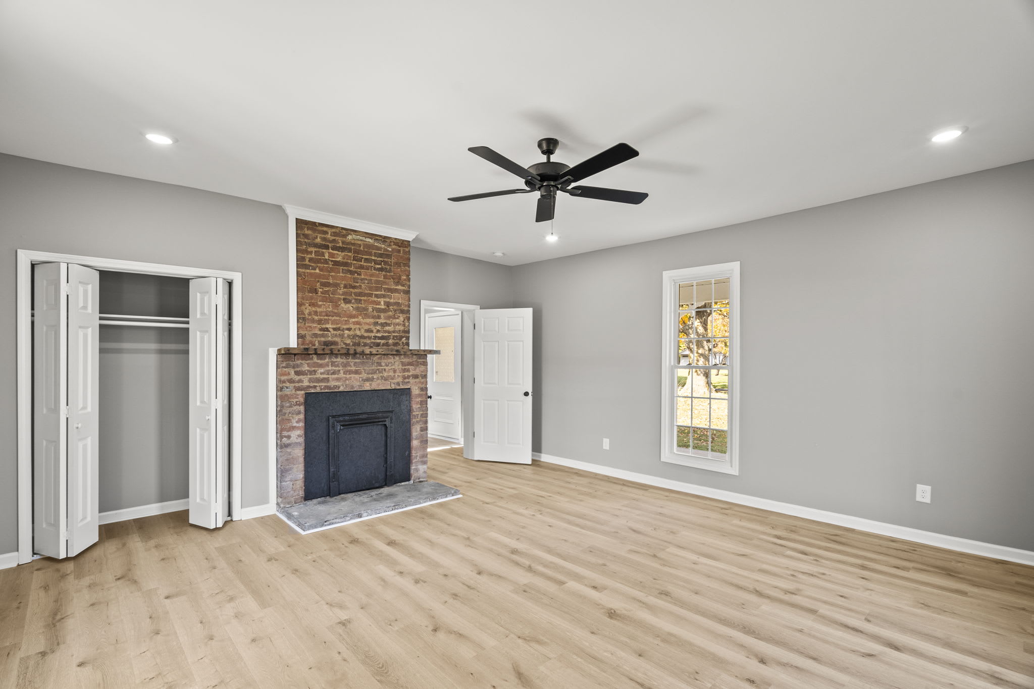 6081 Lakeview Road – photo 4