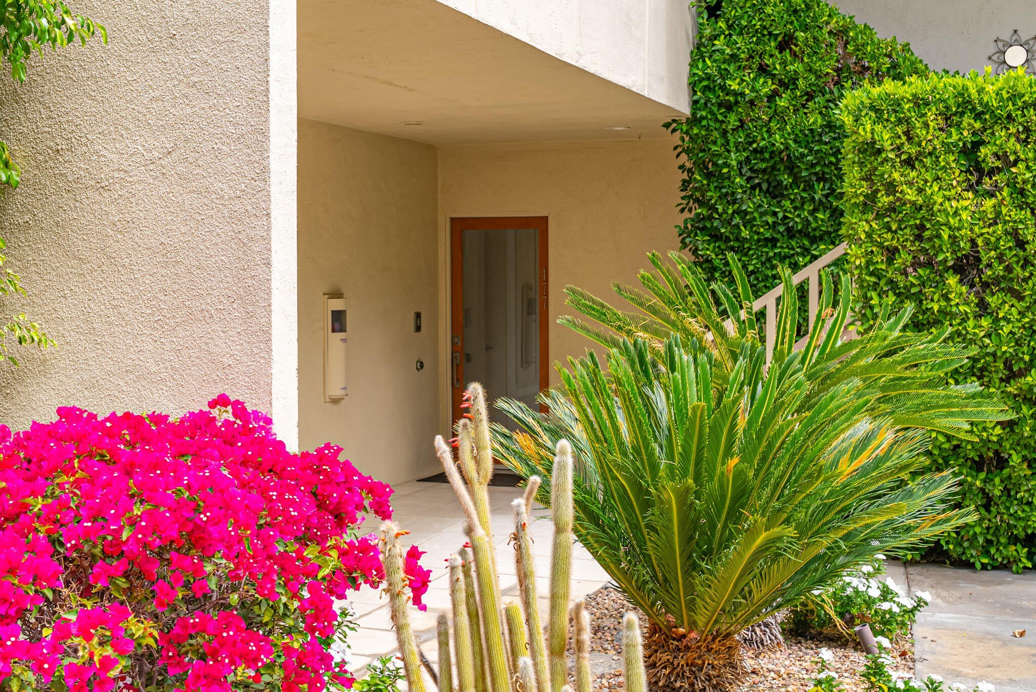 477 Desert Lakes Drive – photo 2