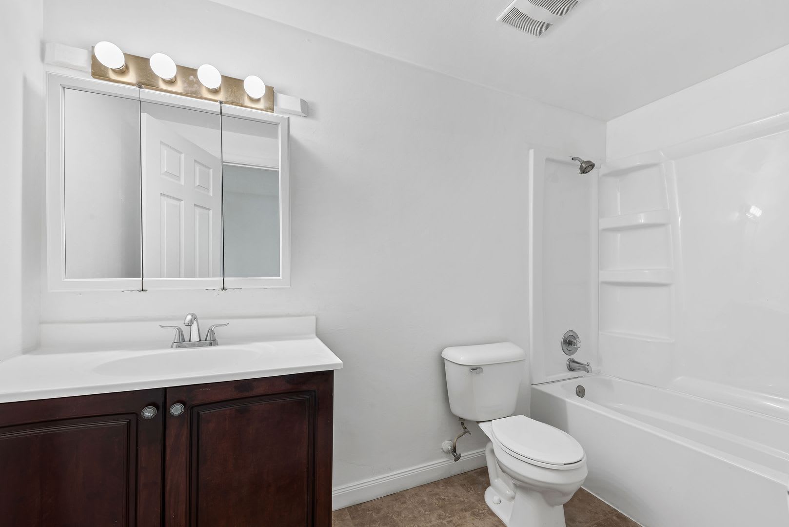 Townhouse in Hoffman Estates – photo 2