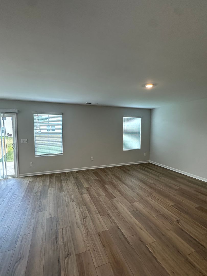 Never lived in home!! New Build – photo 3