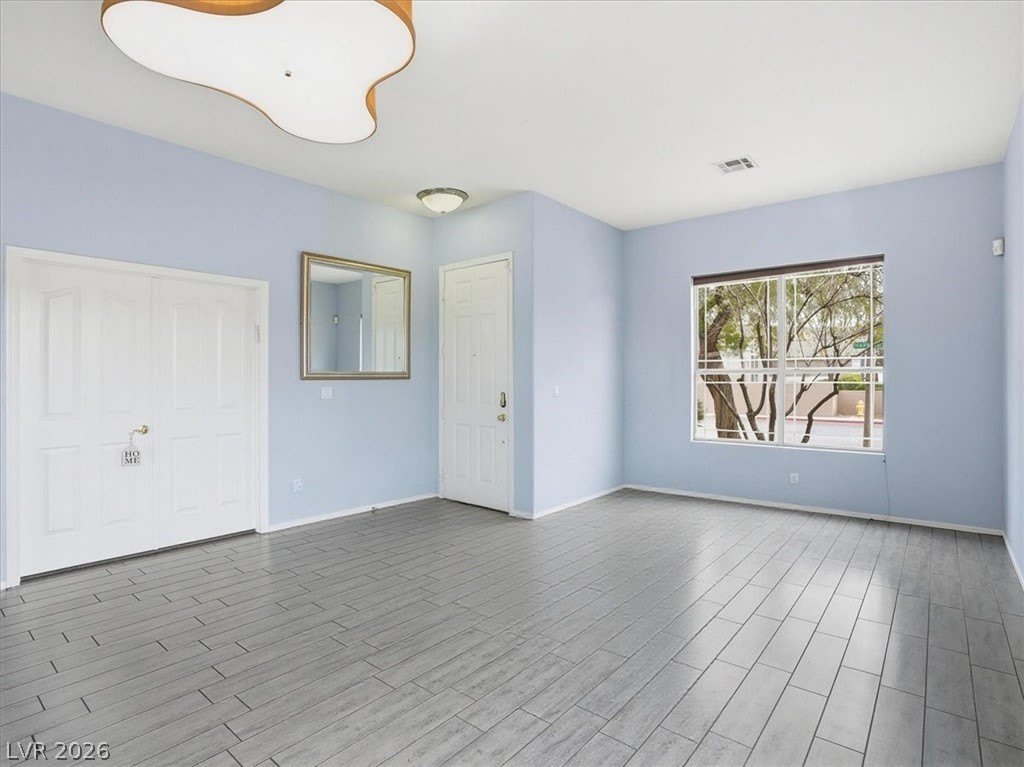 1562 Harwood – photo 5
