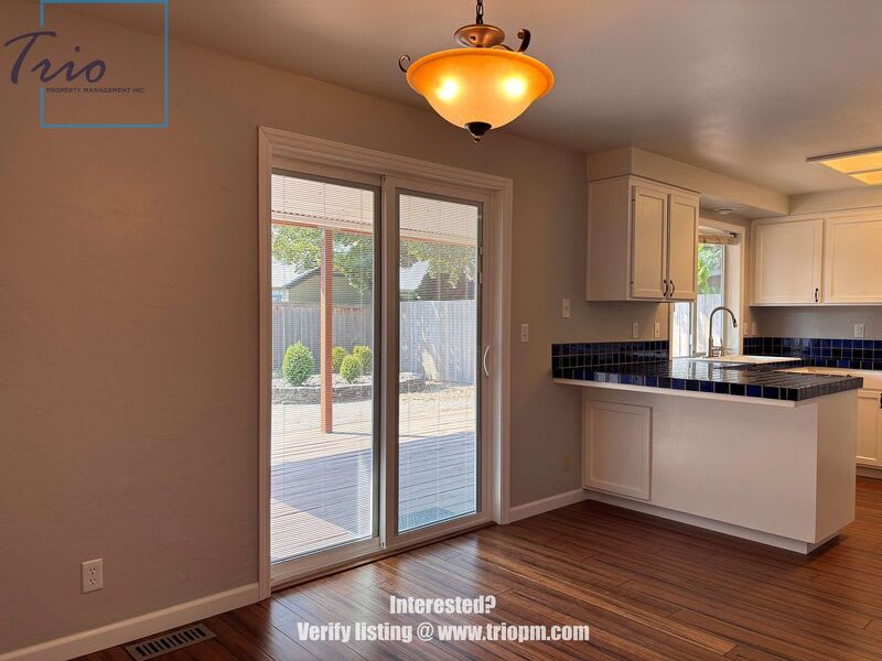 694 Driftwood Drive – photo 4