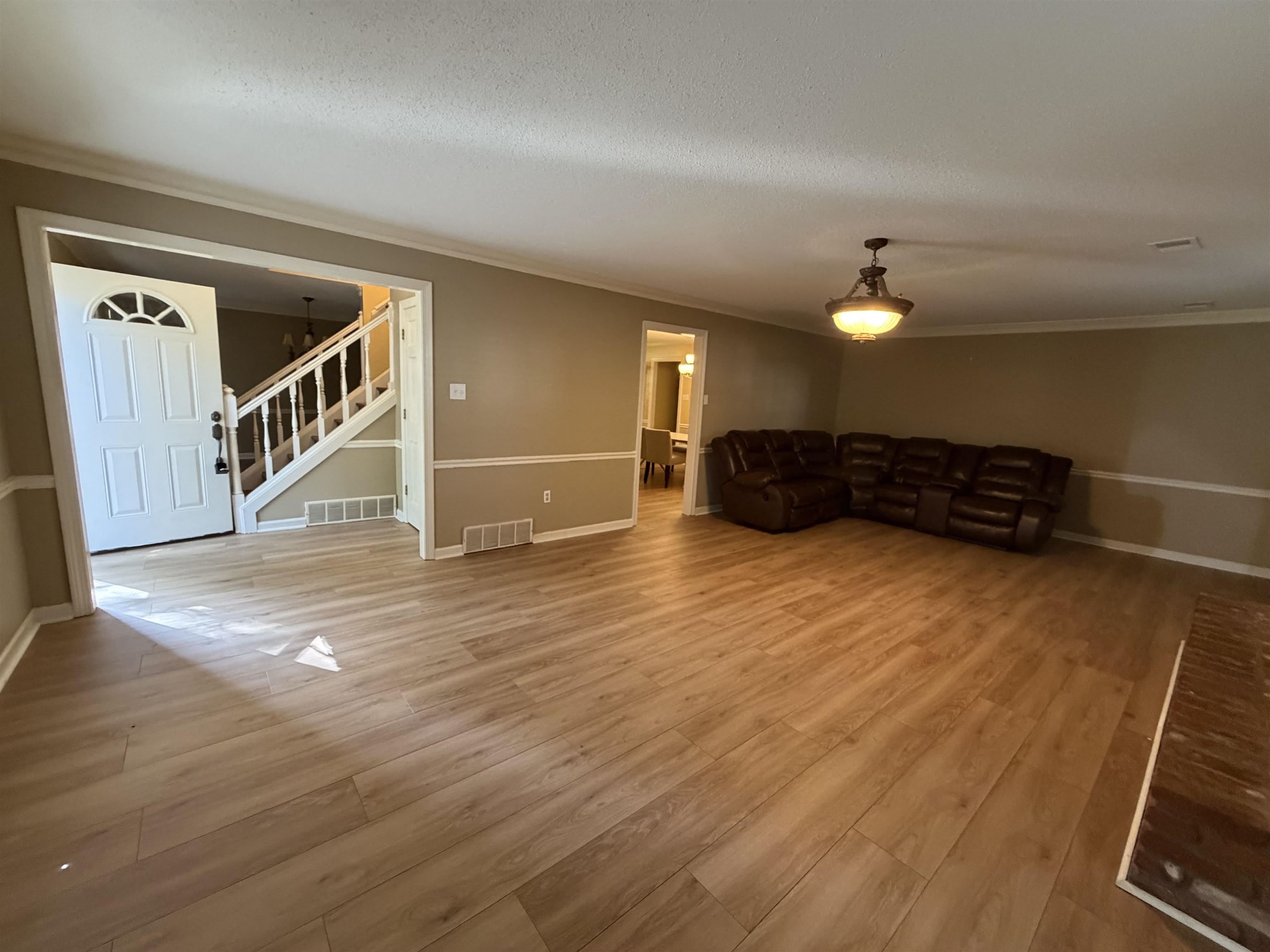 8149 Kimbrook Dr – photo 4