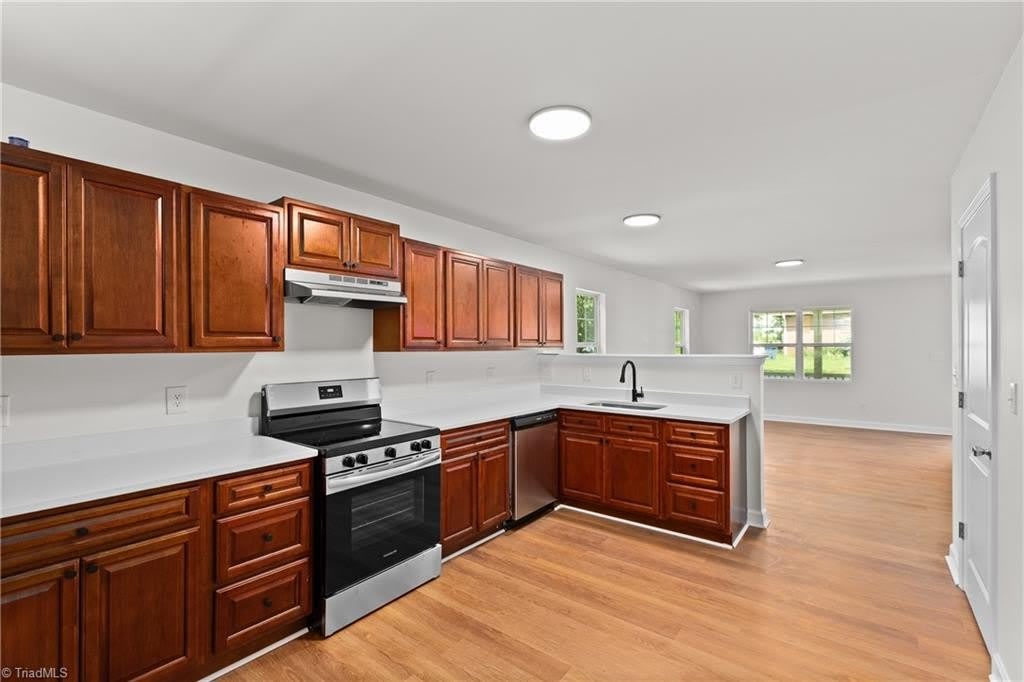 2816 Ansonia Street – photo 5