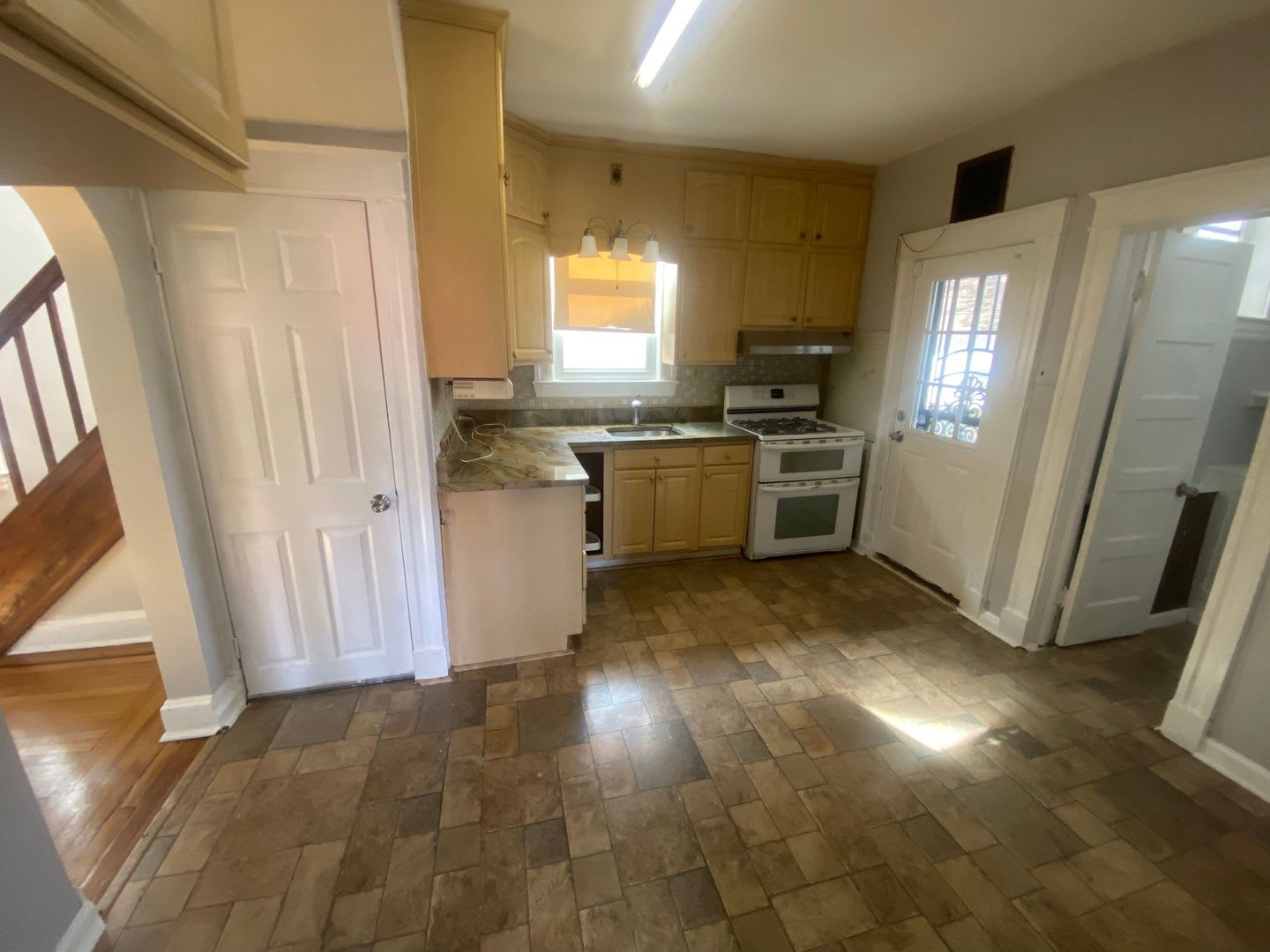 3206 Glen Avenue – photo 1