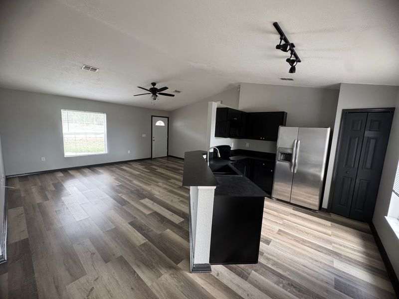 6289 Mariner Blvd – photo 2