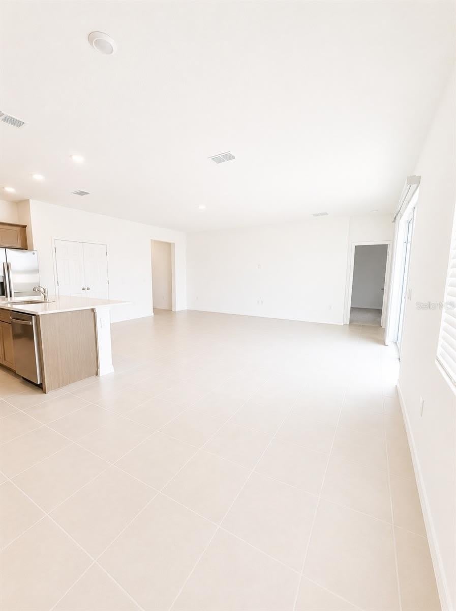 333 Marion Loop – photo 4