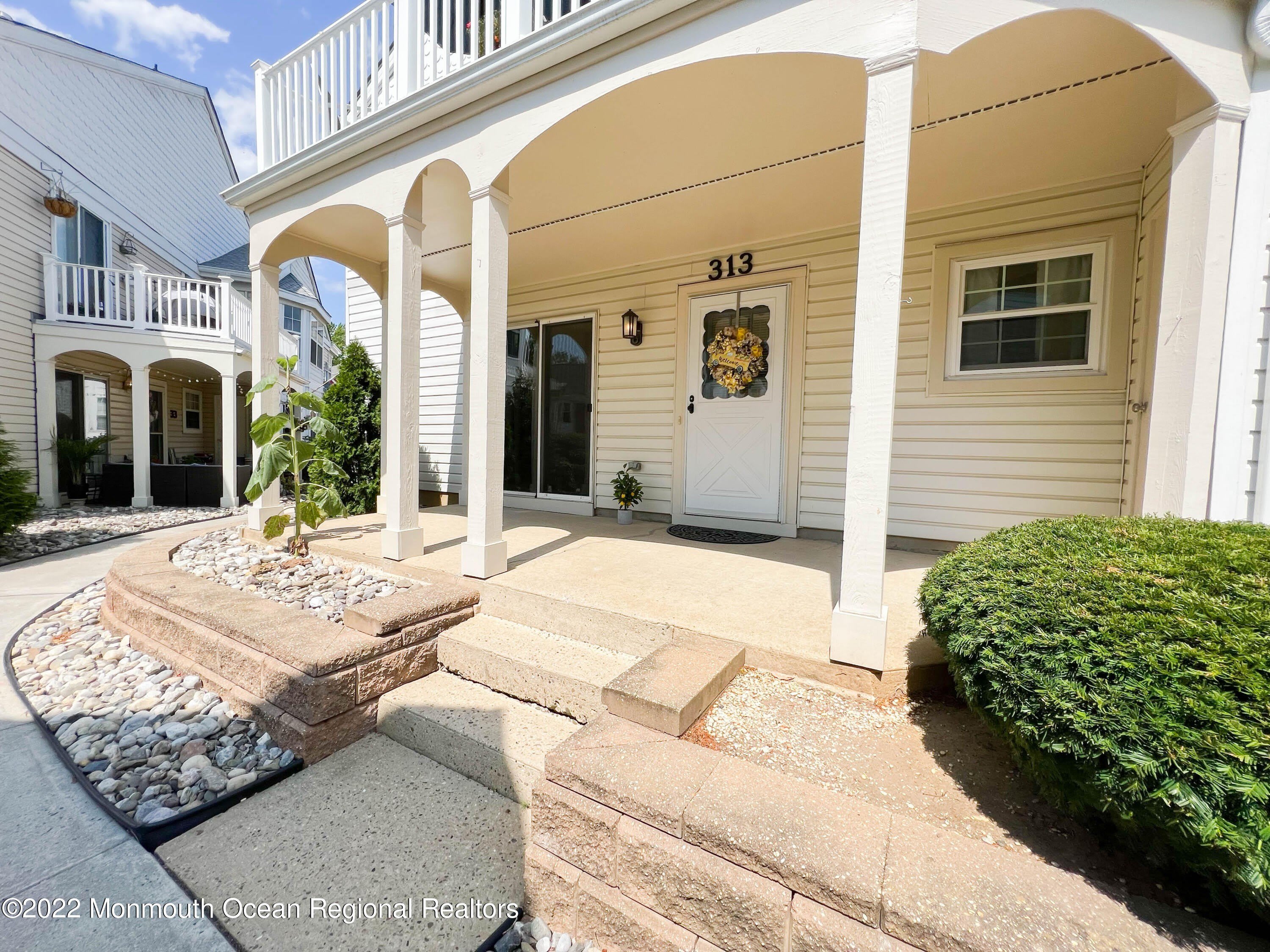 313 Tulip Lane – photo 2