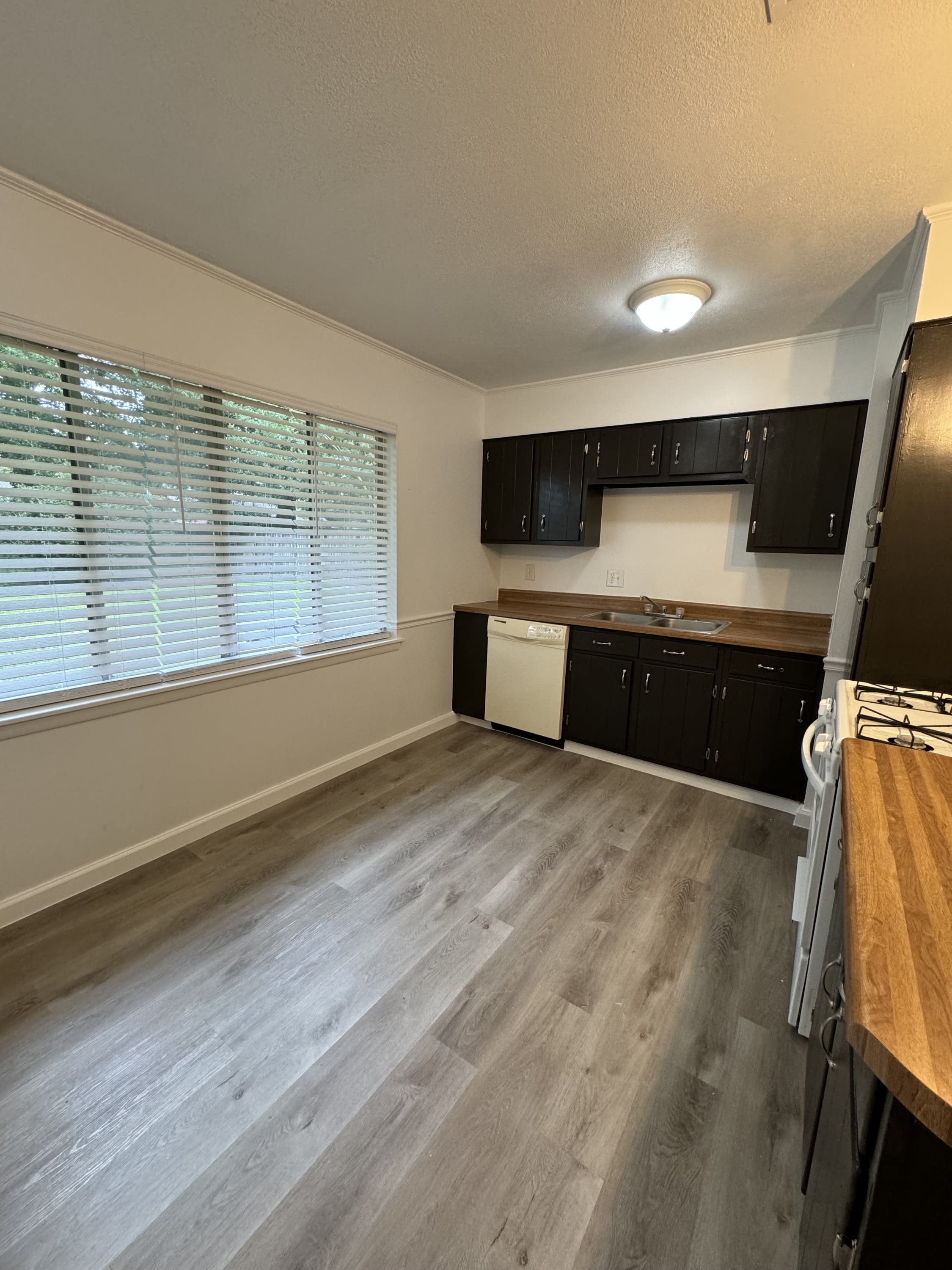 7005 Denver Drive – photo 5