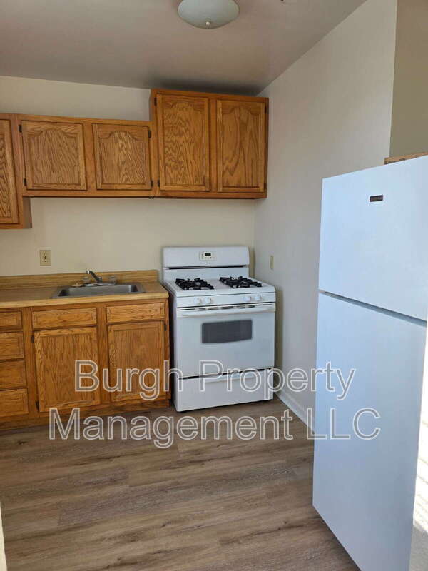 116 W 8th Ave – photo 4