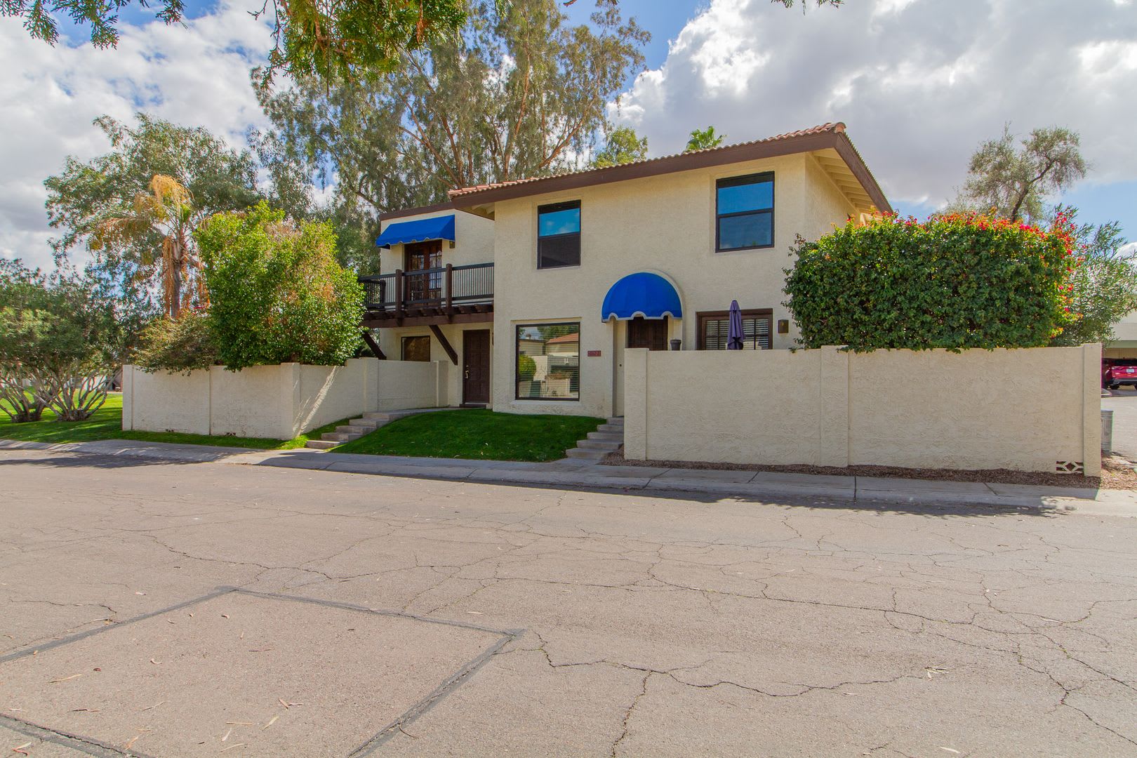 EXCELLENT 2BED, 1.5BATH TOWNHOUSE LOCATED NEAR 48TH ST & GUADALUPE – photo 2