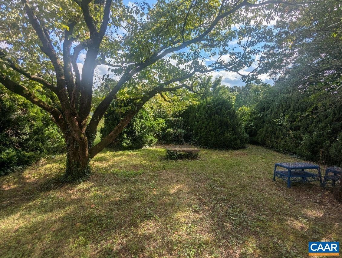 7416 GREENWOOD STATION RD – photo 5