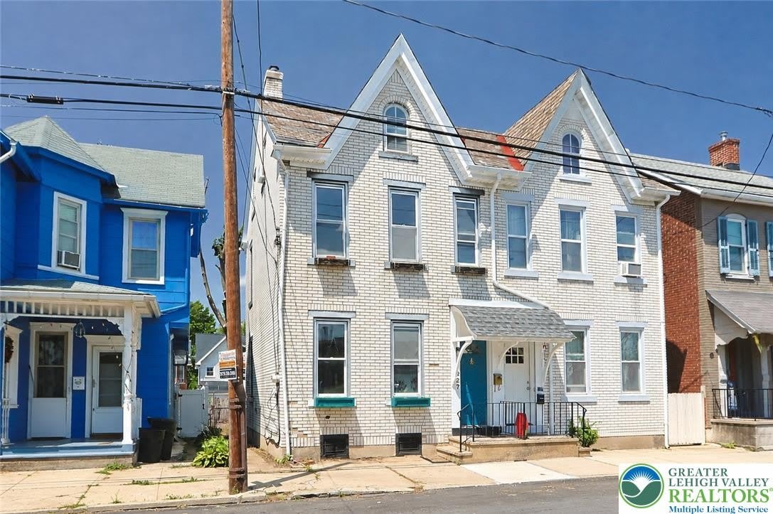 227 E Garrison Street – photo 1