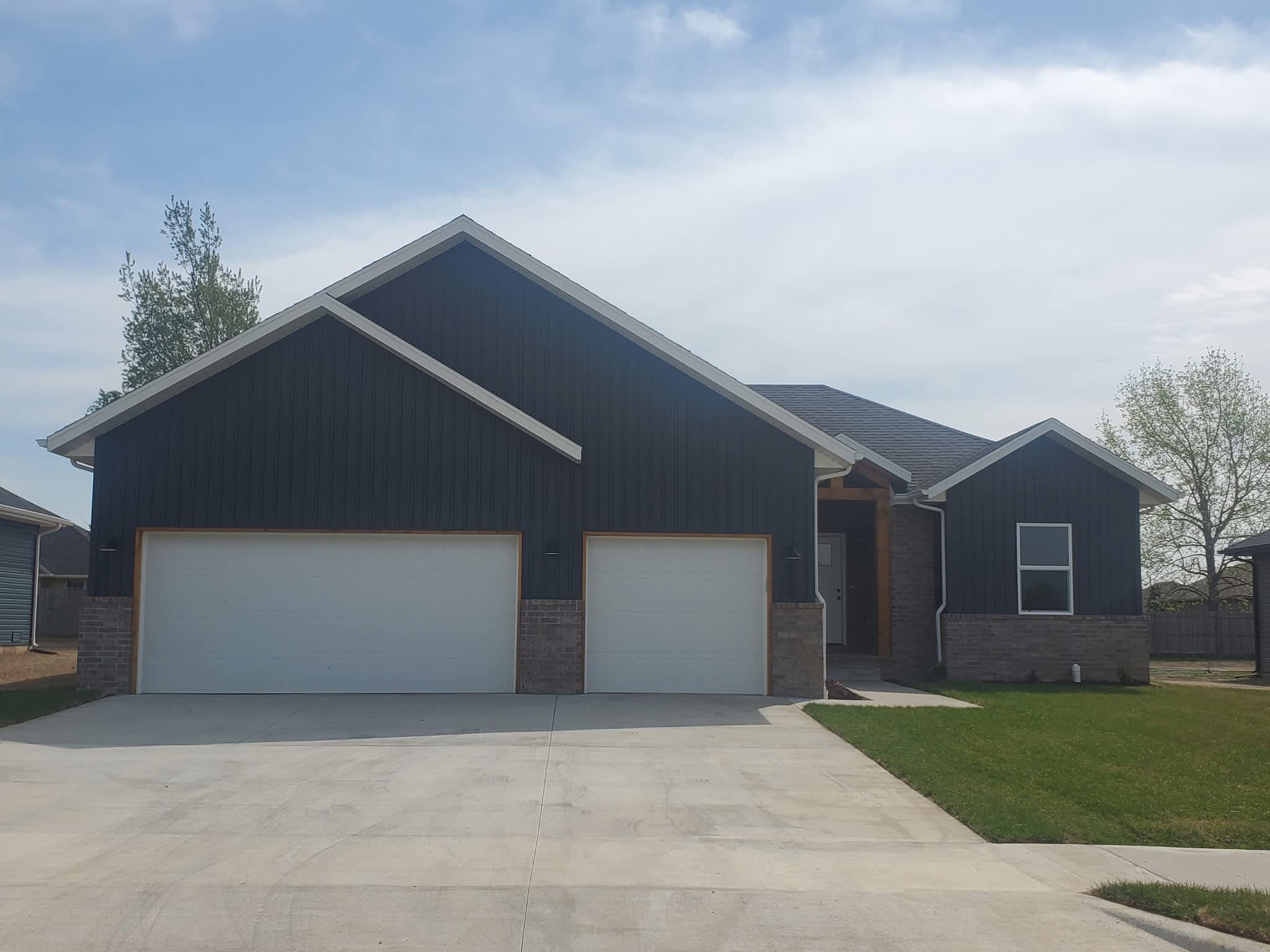 664 Dean Ln – photo 1
