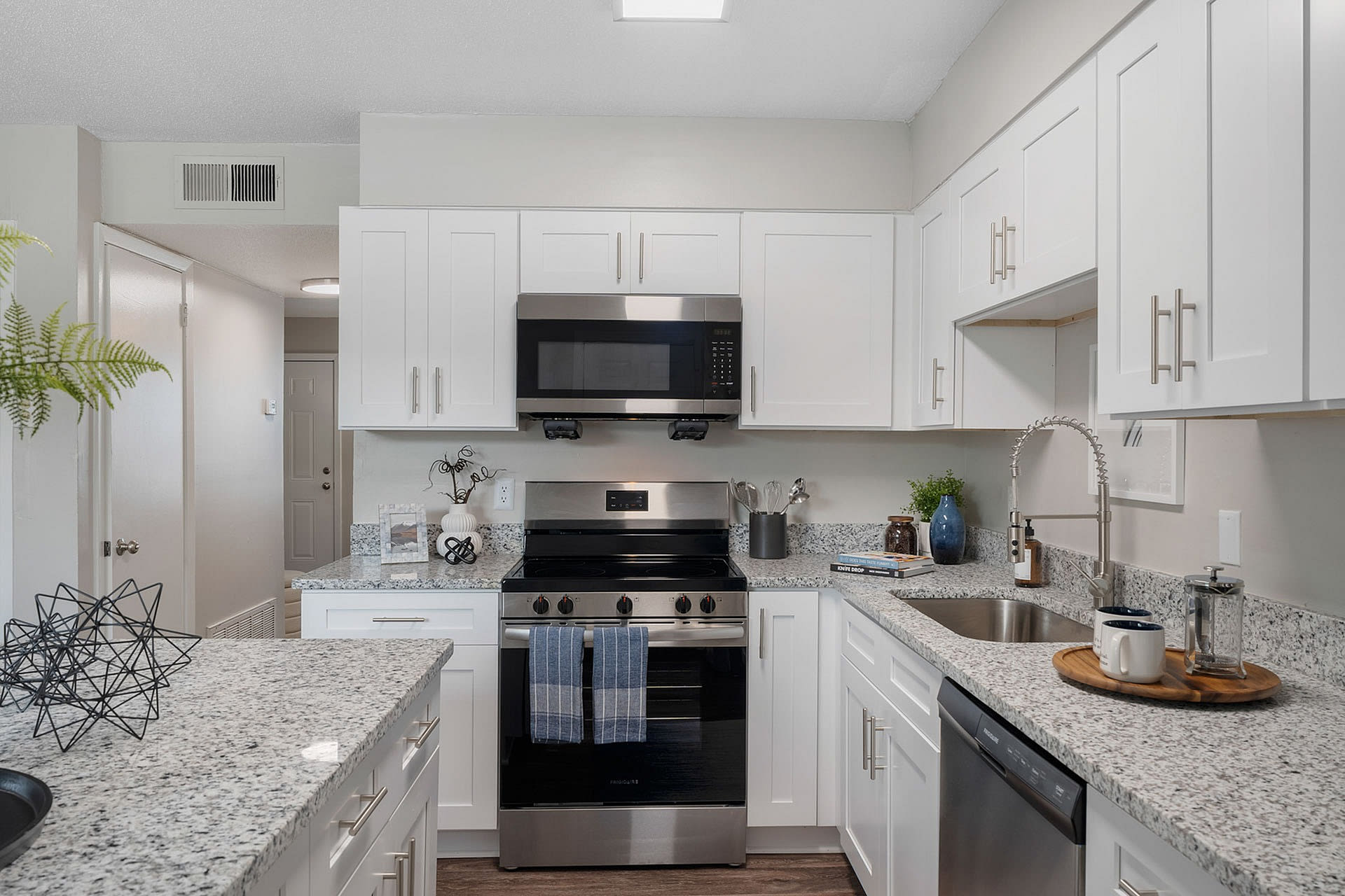 Pine Creek Townhomes – photo 1