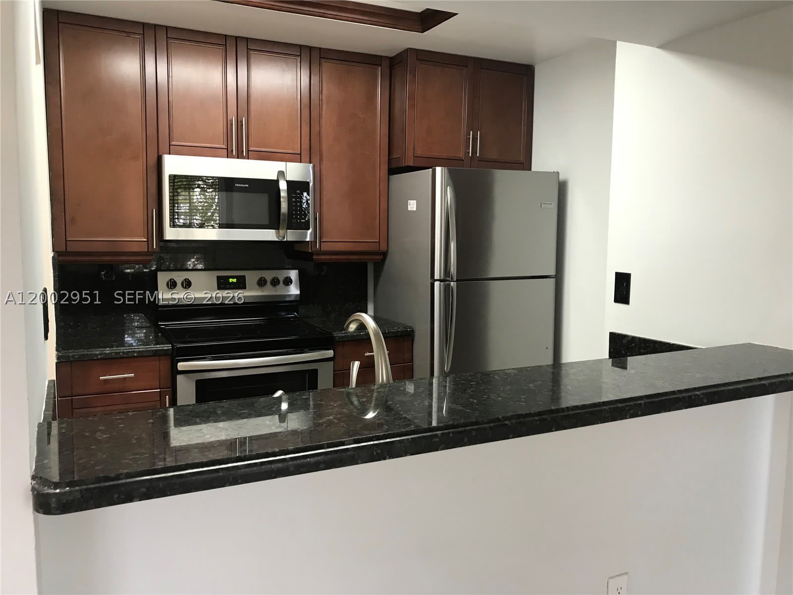 7075 NW 186th St – photo 5