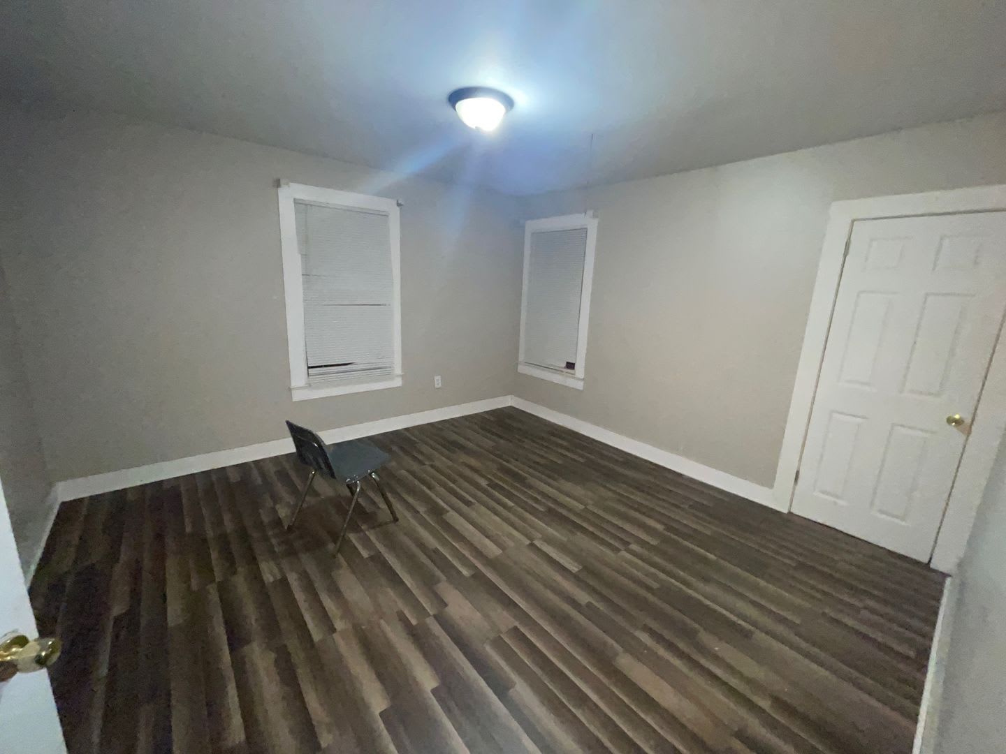 3 bedrooms 2 baths – photo 2