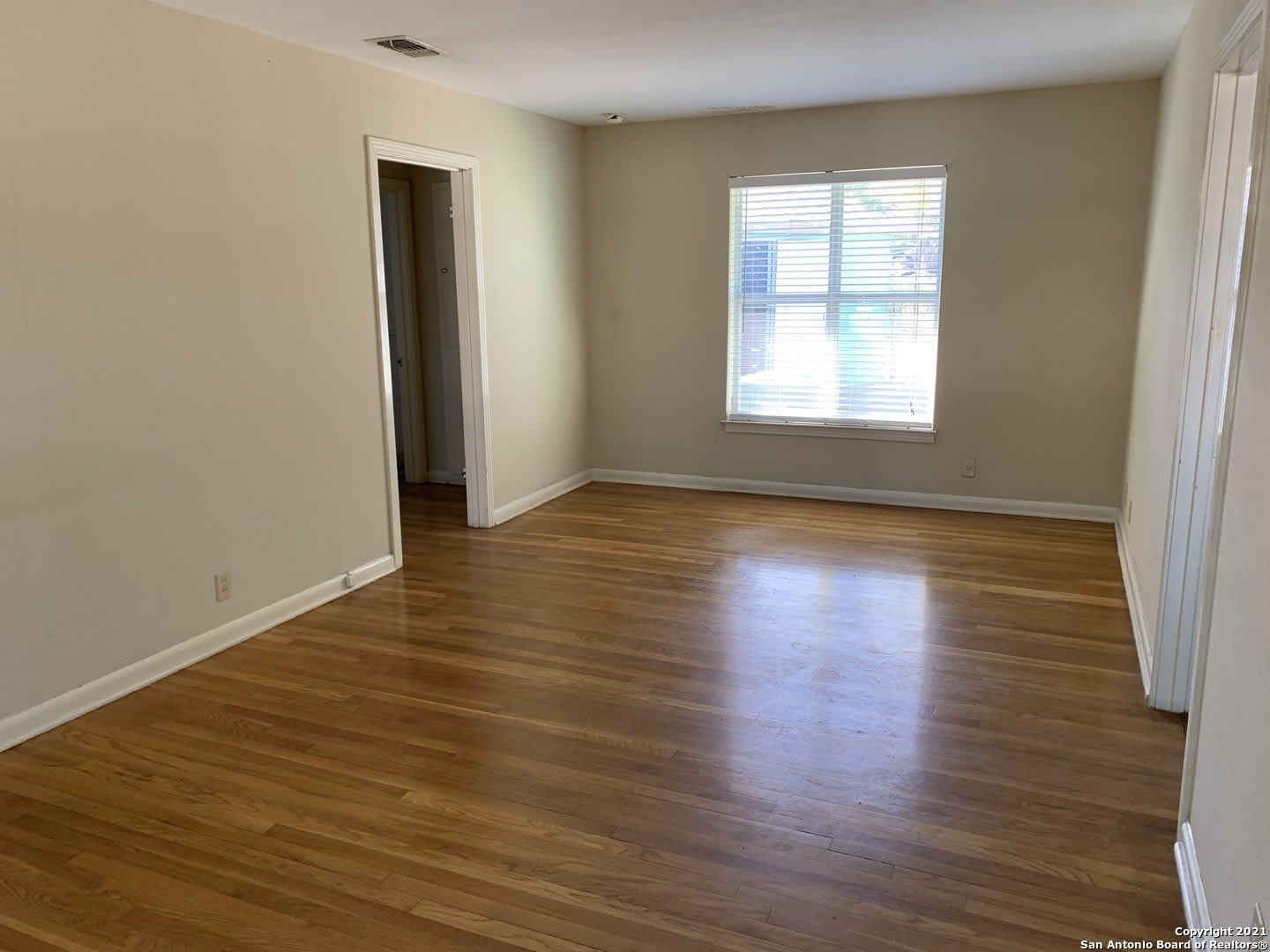 111 LADDIE PL – photo 3