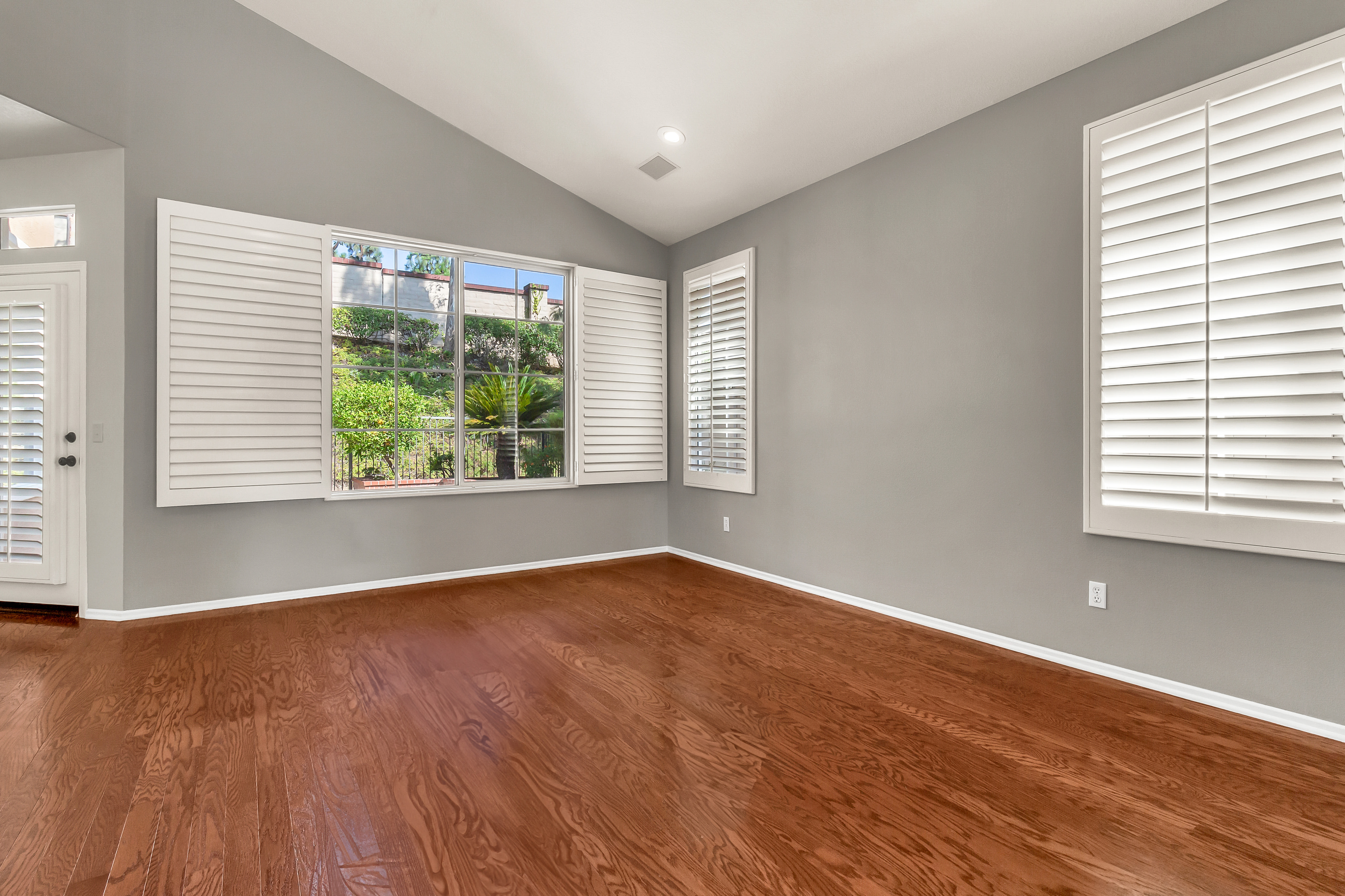 10072 Albee Avenue – photo 3