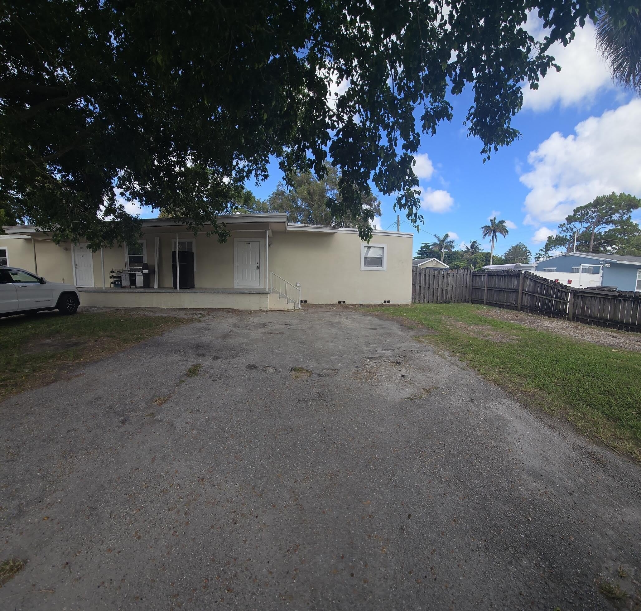 1220 Kent Street – photo 1