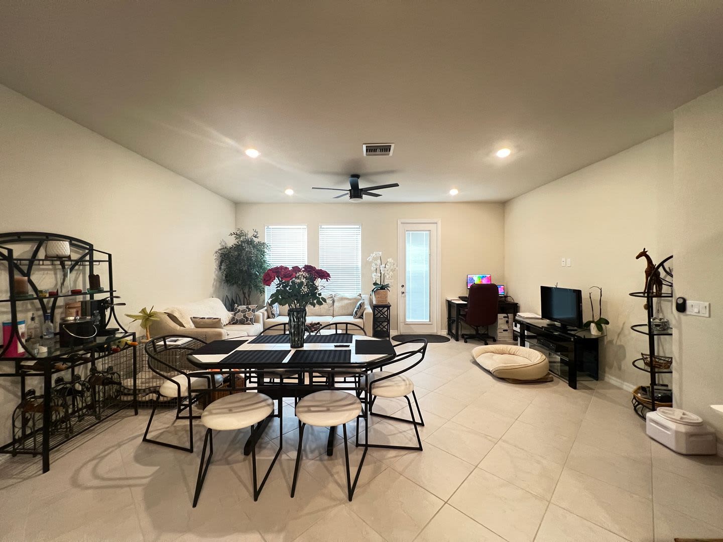 Spectacular Contemporary Style 3 br, 2.5 bath House – photo 4