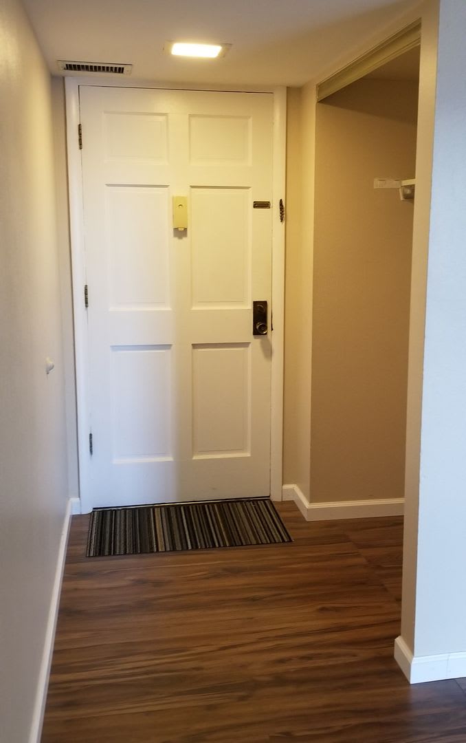 Huge 2bed/2bath Apartment Available Near DTC, RTD, & Park Meadows – photo 2