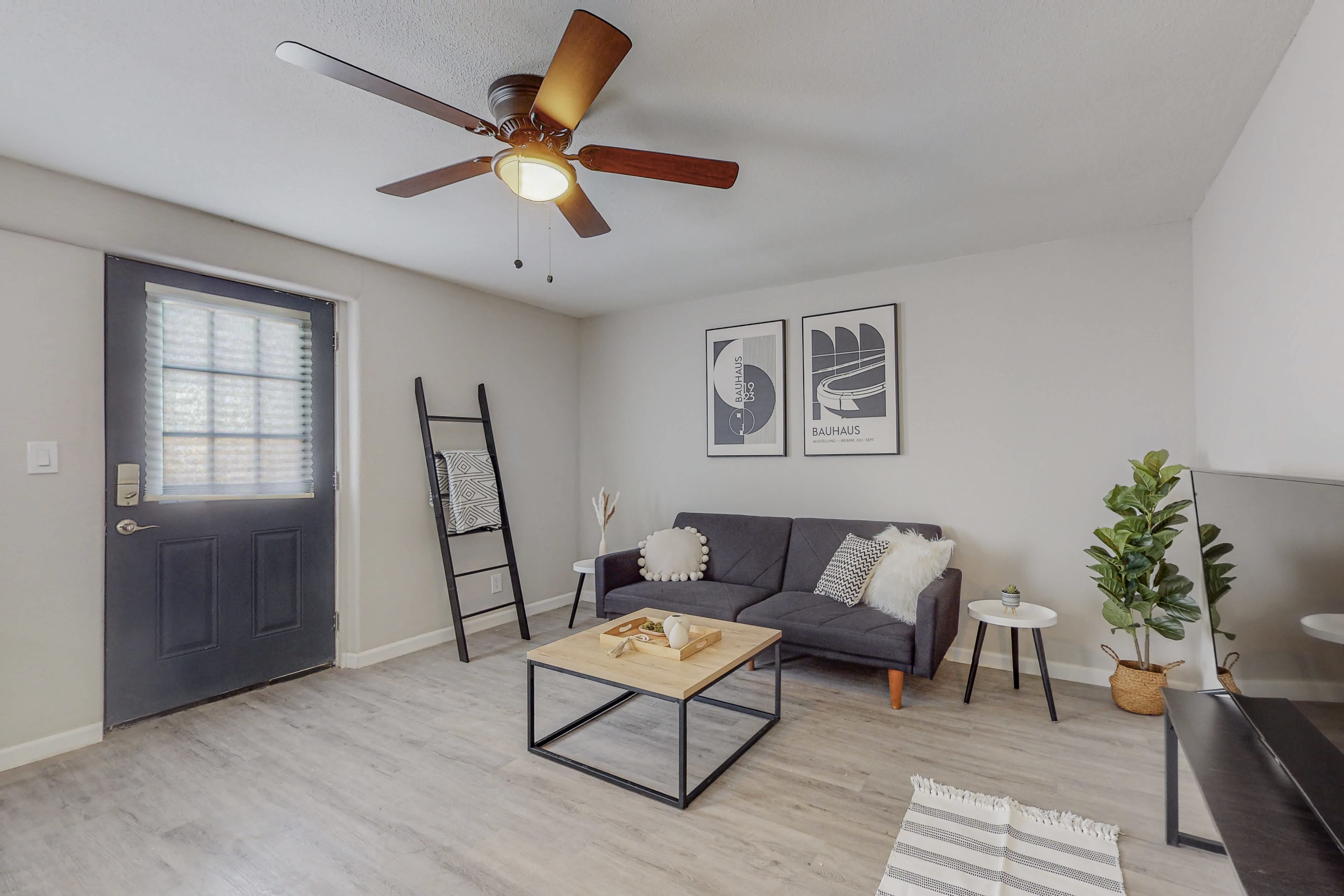 724 Truman Street Northeast – photo 1