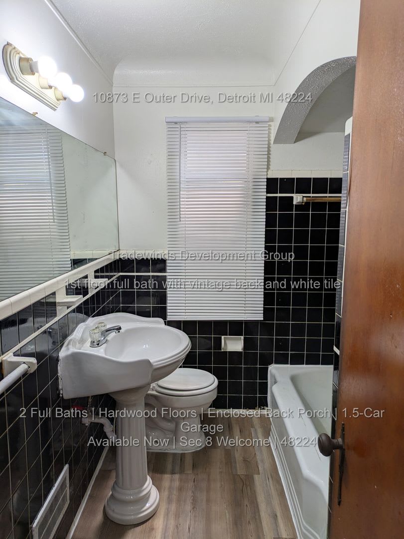 10873 E Outer Drive Is A 3 Bedroom 2 Bathroom Brick Bungalow For Rent In Detroit S Outer Drive Hayes Neighborhood For 1 325 Month Section 8 And Housing Choice Vouchers Welcome Just Southeast Of Chandler Park In 48224 – photo 5