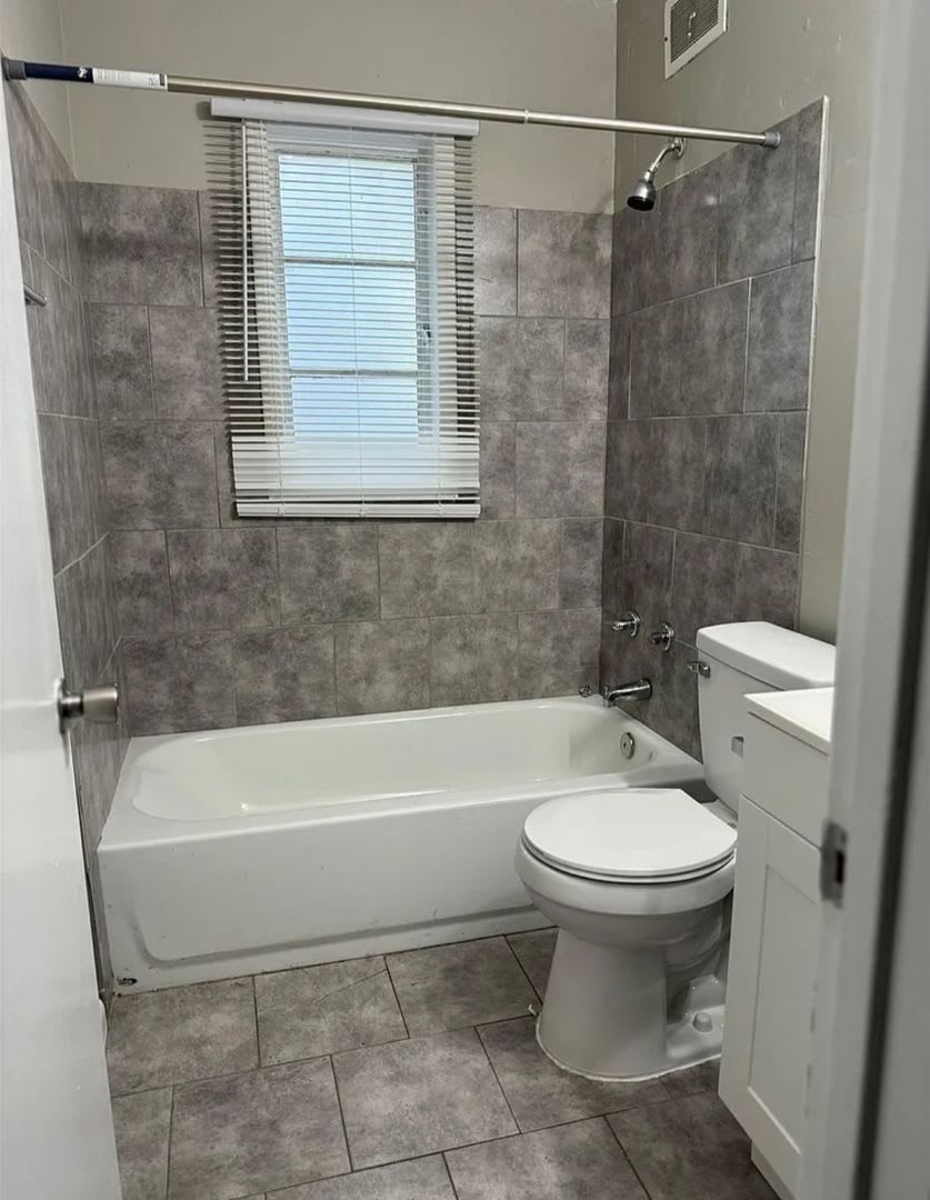 Now Leasing – 3514 Hallbrook St, Memphis – photo 3