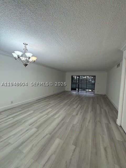 321 Lakeview Dr – photo 2