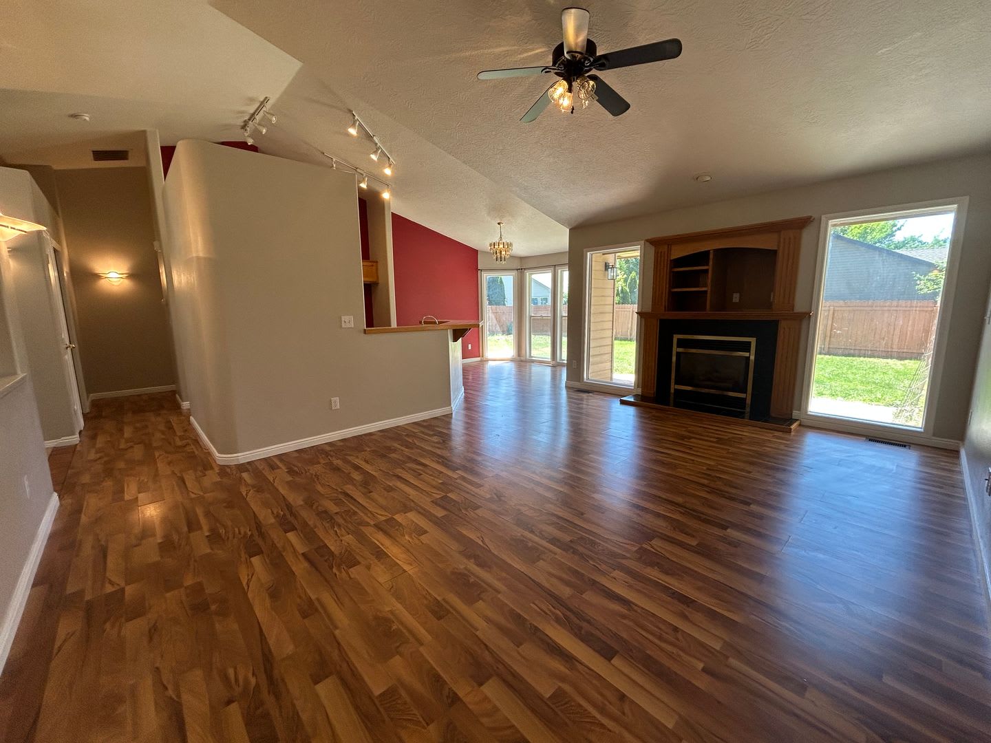 Spacious 3 Bedroom Home with Bonus Room on a Corner Lot with 3 Car Garage – photo 3