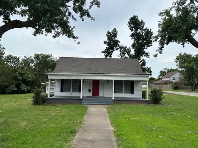 101 E Midland St – photo 1