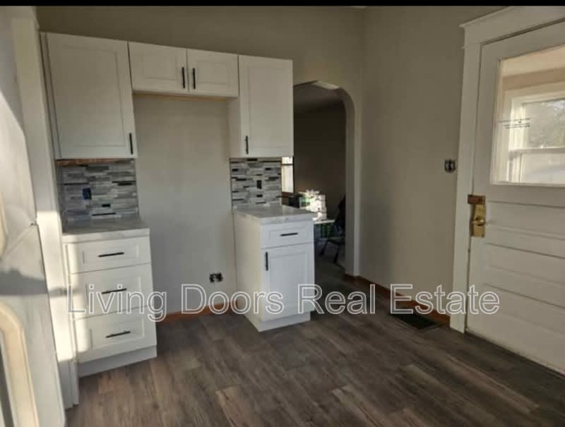 621 South Union Ave – photo 3