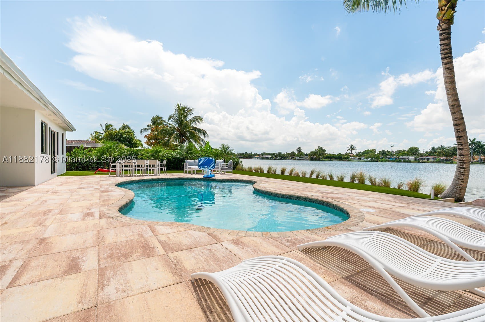 21230 NE 25th Ct – photo 1