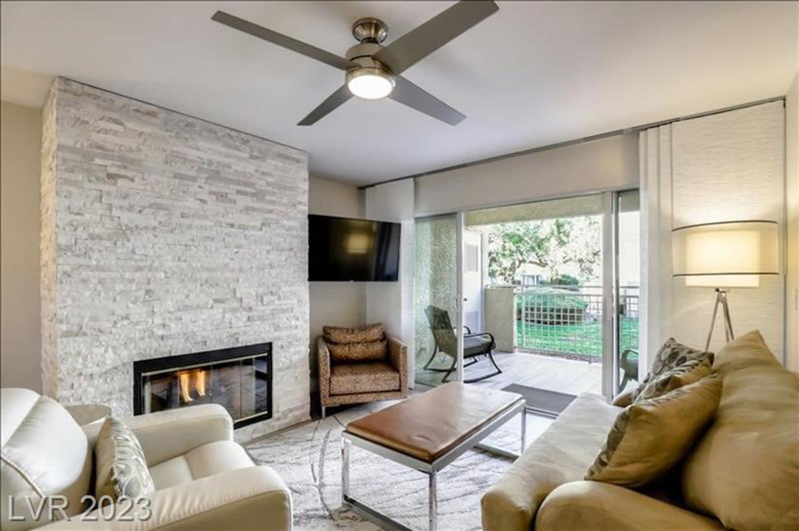 FURNISHED OPTIONAL 2 BEDROOM REMODELED CONDO ON 1ST FLOOR! – photo 3