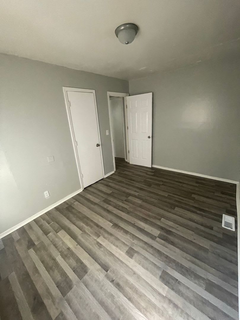 Westside Three Bedroom Home Near 16Th And Harding – photo 5