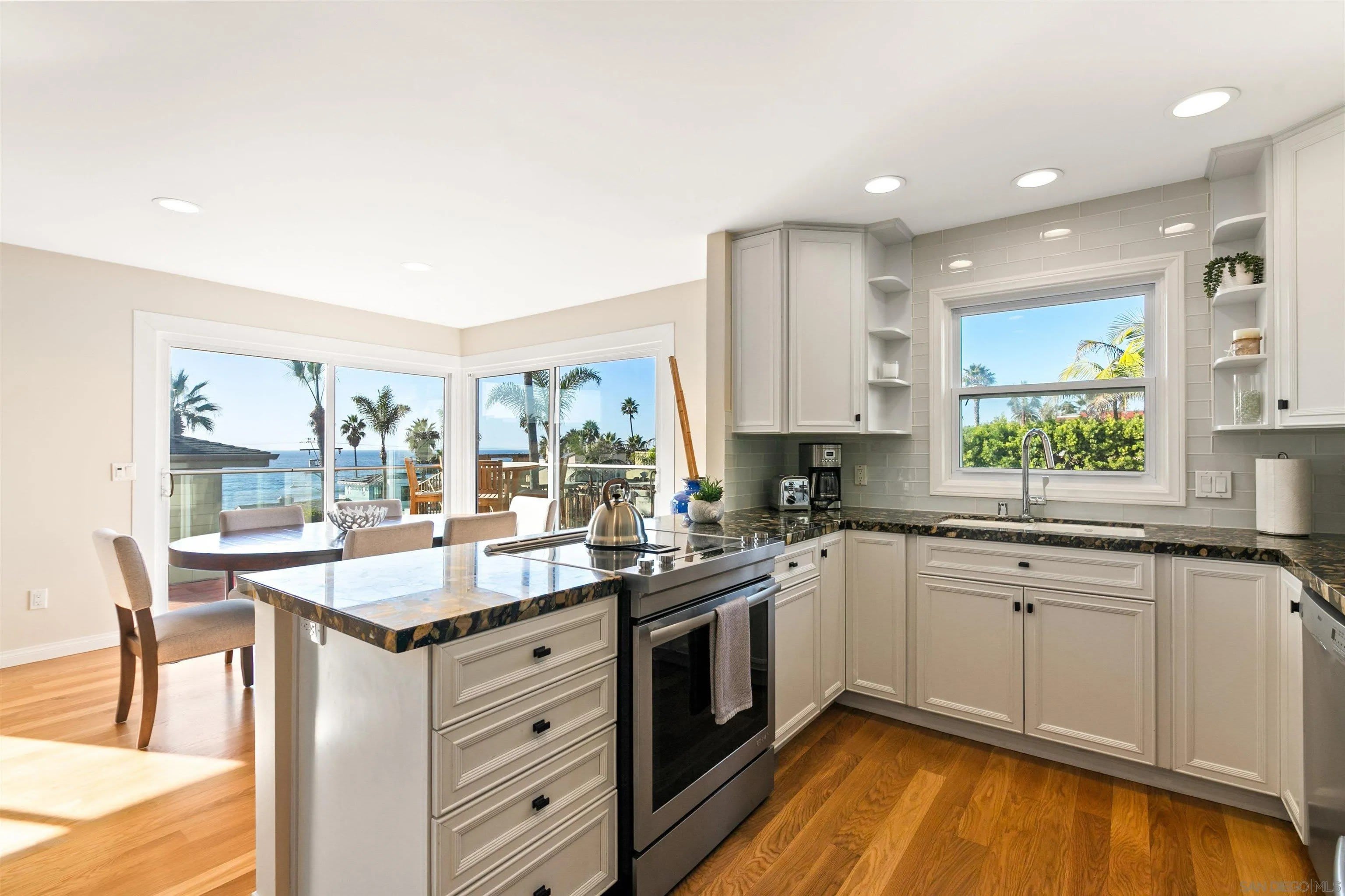 253 Gravilla Street – photo 5