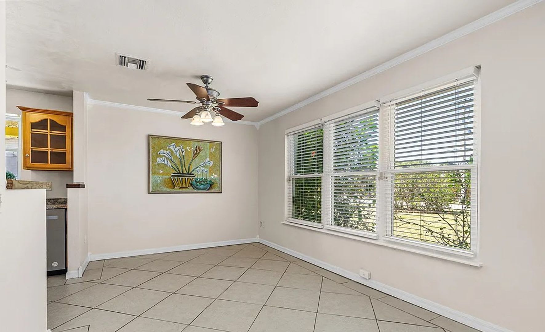 Beachside Living on Riverside Drive – photo 4