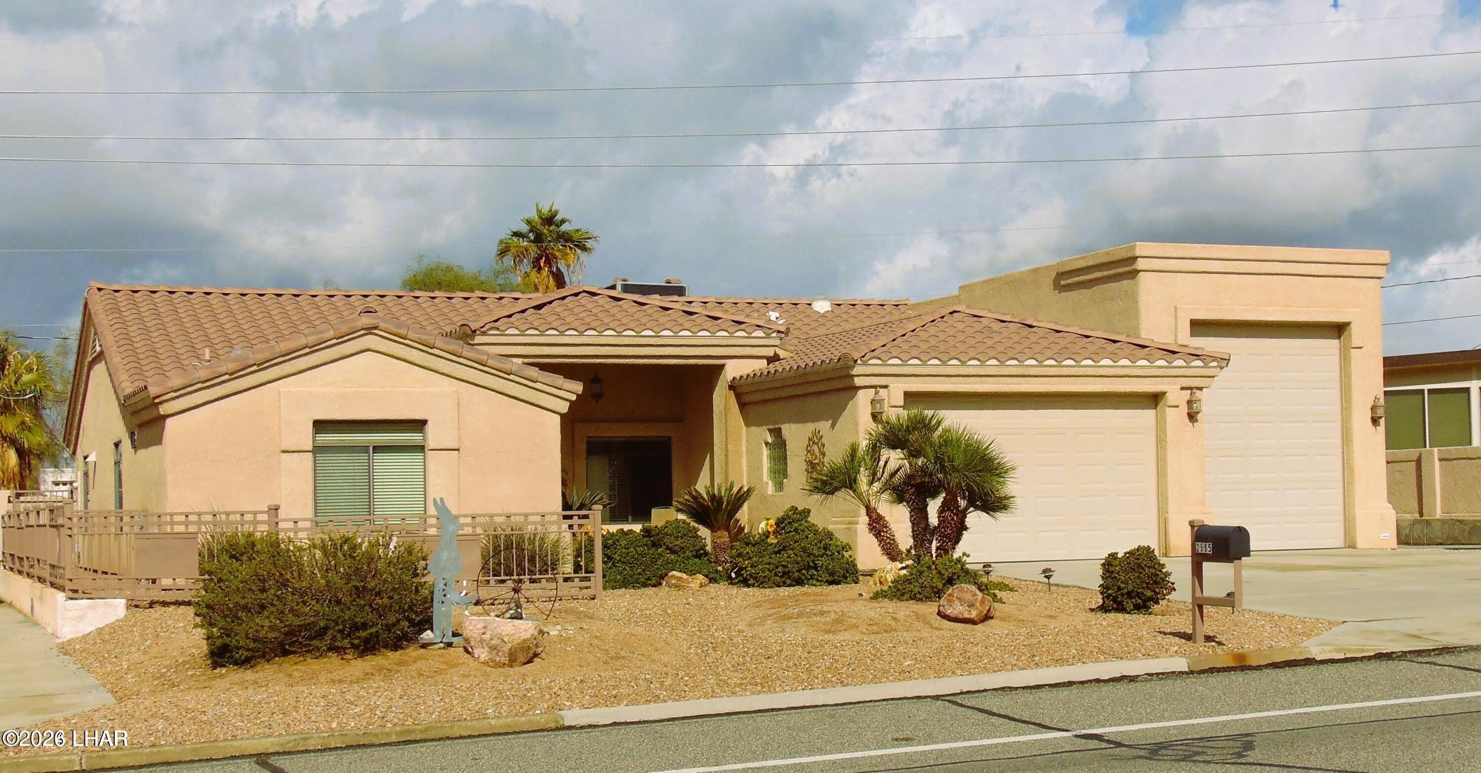2595 Palo Verde Blvd N – photo 1