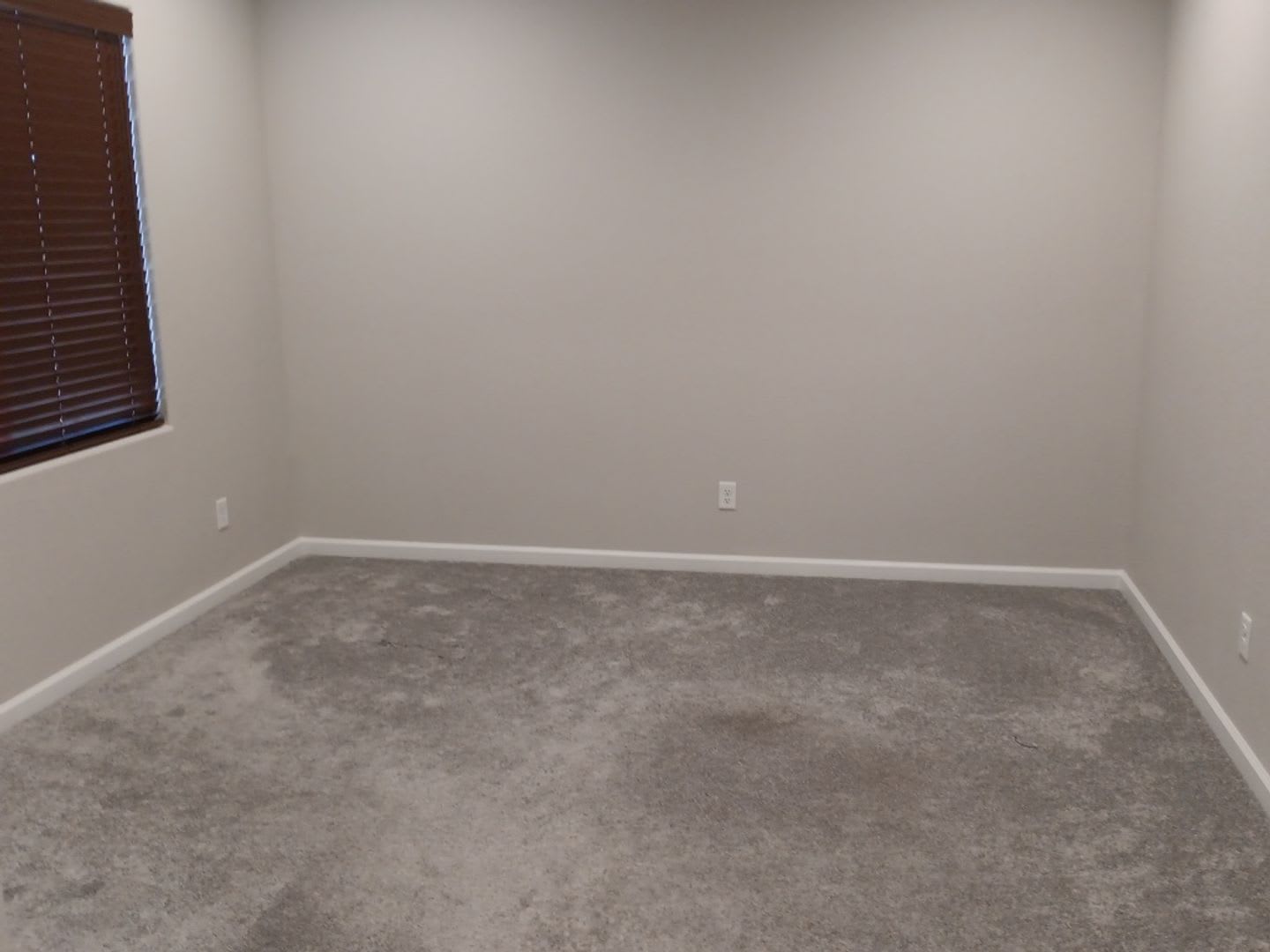 3 Bedroom, 2 Bathroom Home! Schedule a Showing! – photo 4