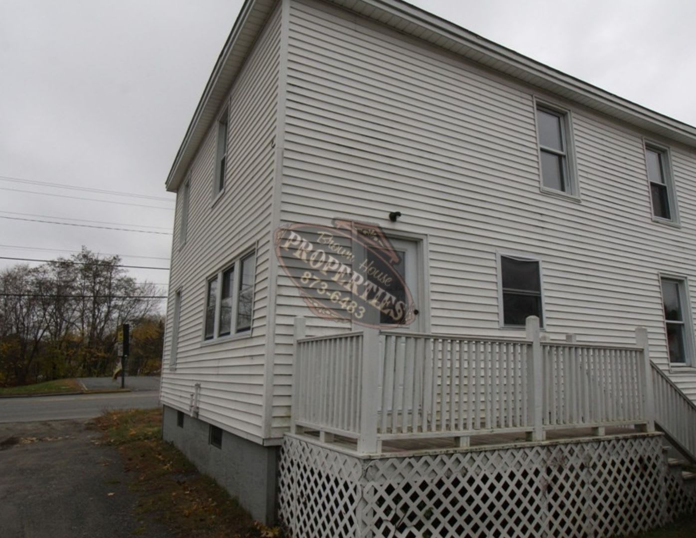 111 Kennedy Memorial Drive Waterville Me 04901 4 Bed 1 Bath – photo 2