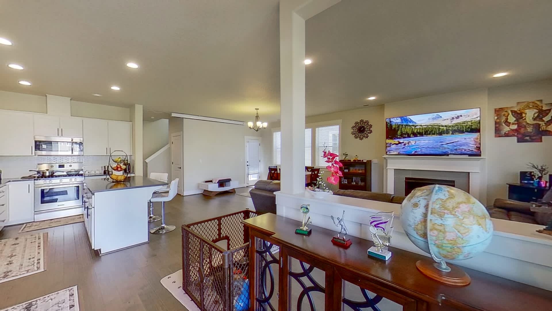 Beaverton Lovely 4 Bedroom 2.5 Bathroom in Bethany Crossing! Garage, A/C and Washer & Dryer Included! – photo 4