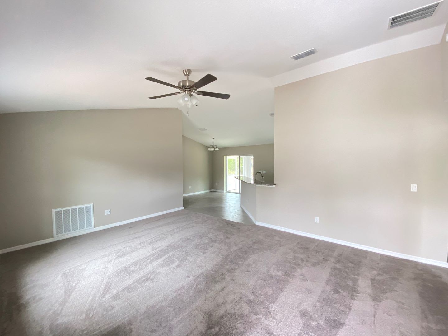 Custom Home Desirable Se Ocala Neighborhood 3 2 2 Won T Last – photo 5