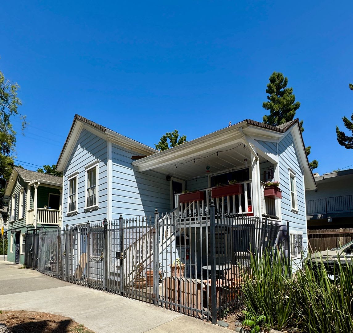51913 – photo 1