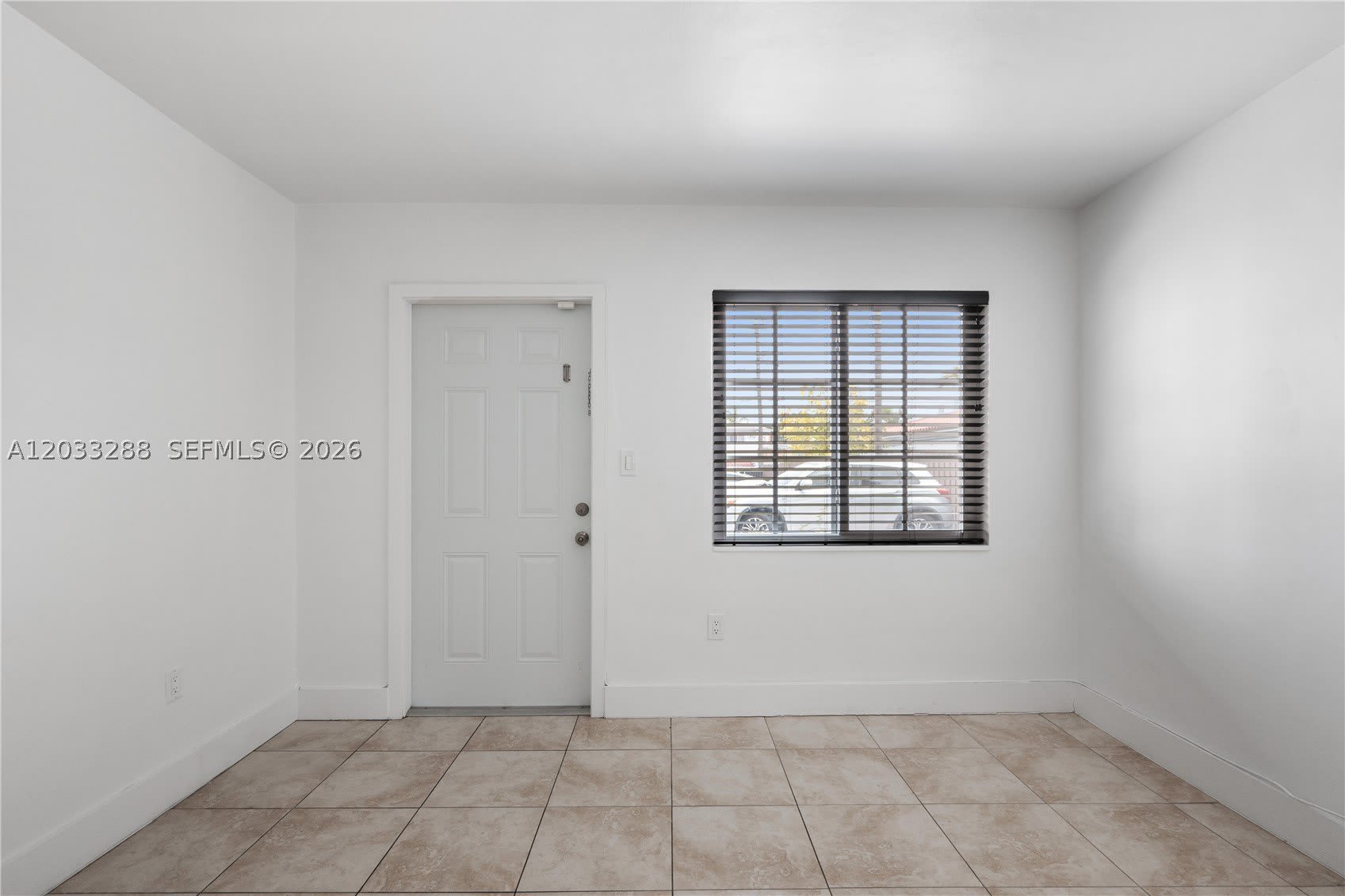 932 SW 6th St – photo 3