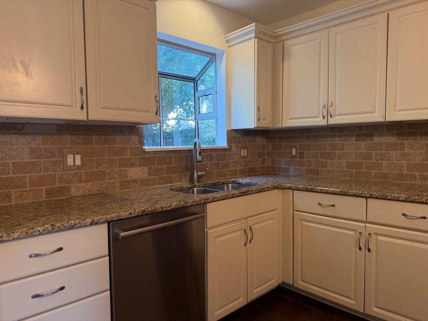 Great 3BR in Fieldstone Farms – photo 5