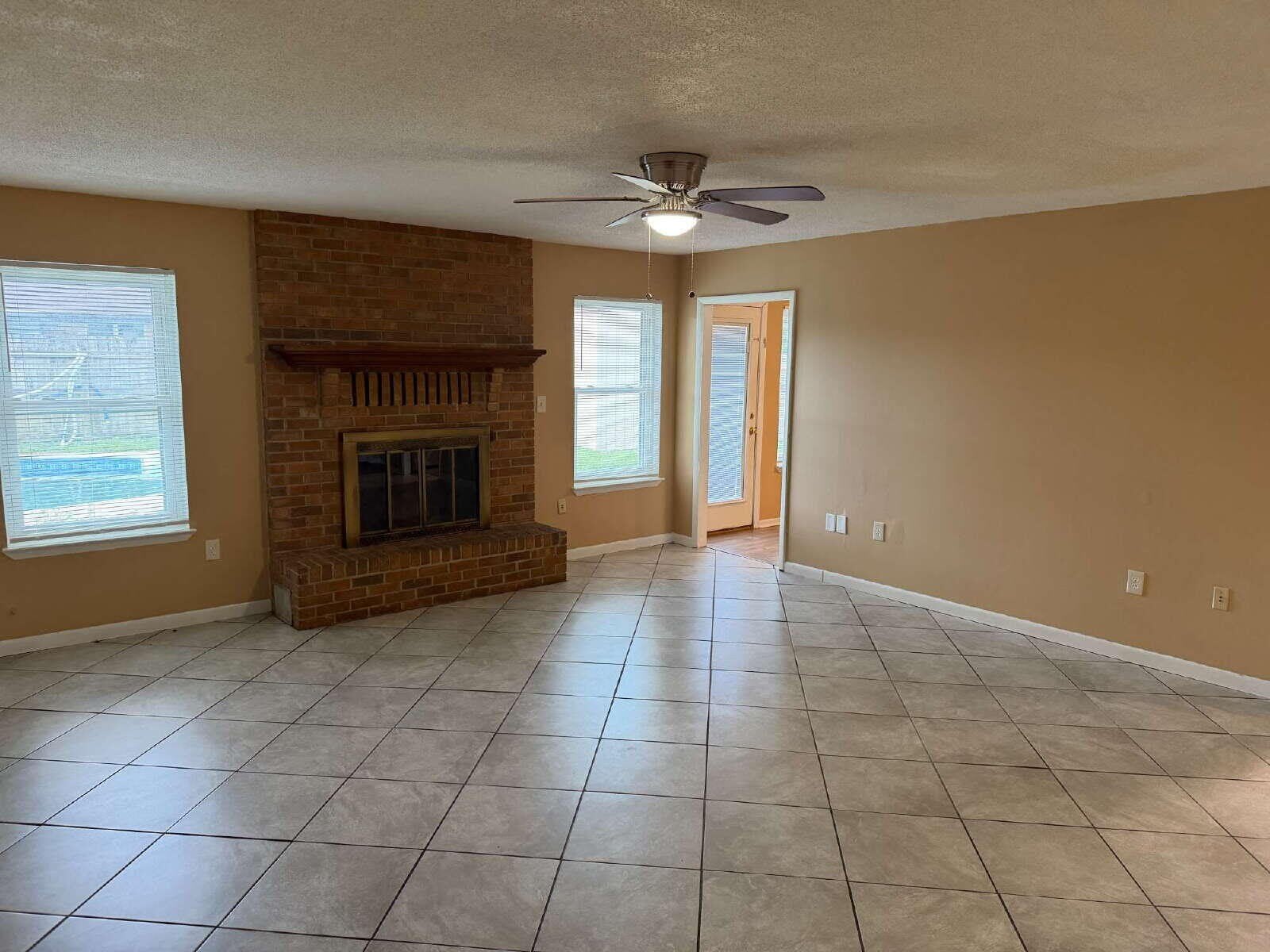836 Boulevard De L'Orleans – photo 2