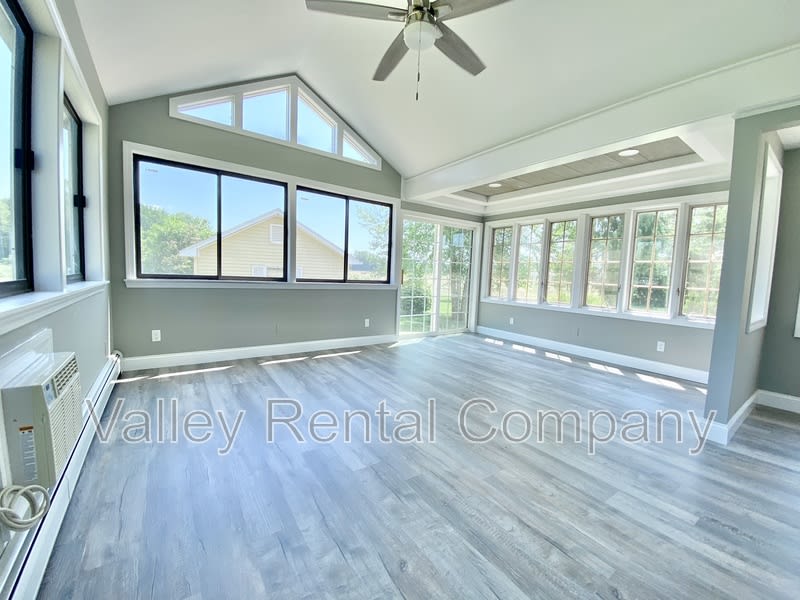 110 East Street – photo 5