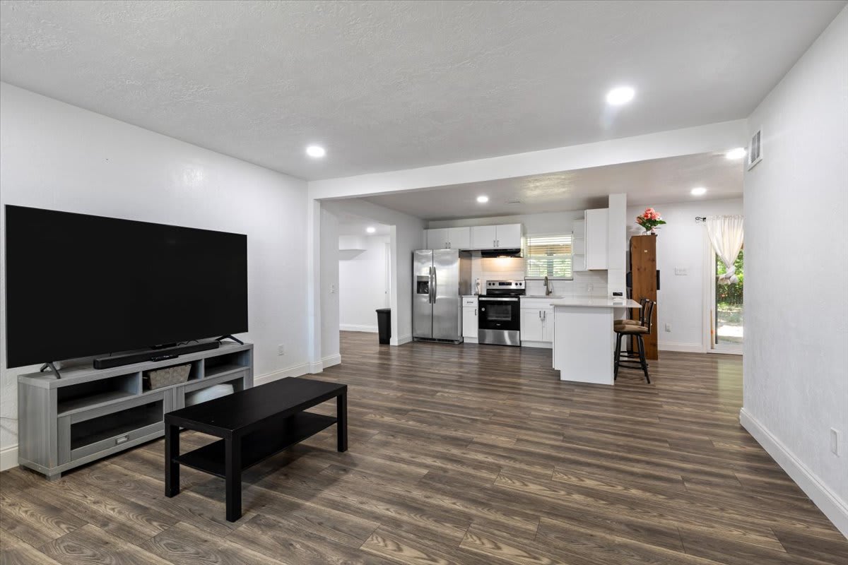 122 Northeast Angus Street – photo 5