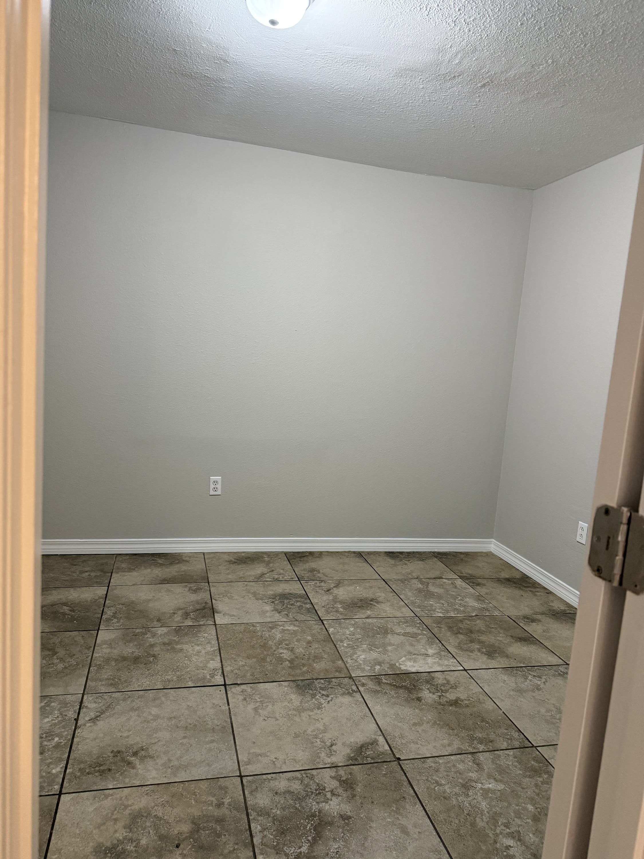 98 Russell Boulevard – photo 2